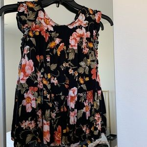 Adorable floral American Eagle Tank Top